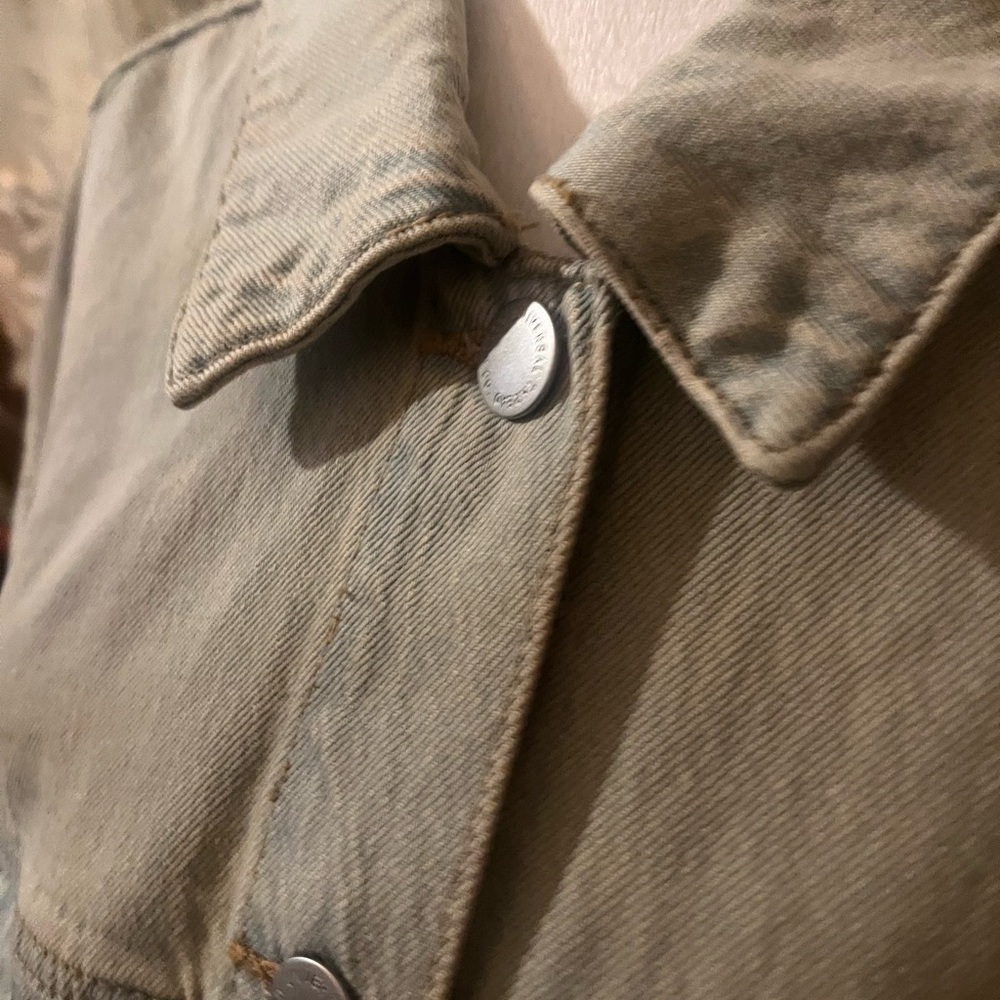 Universal Thread Light Wash Jean Jacket New Witho… - image 7